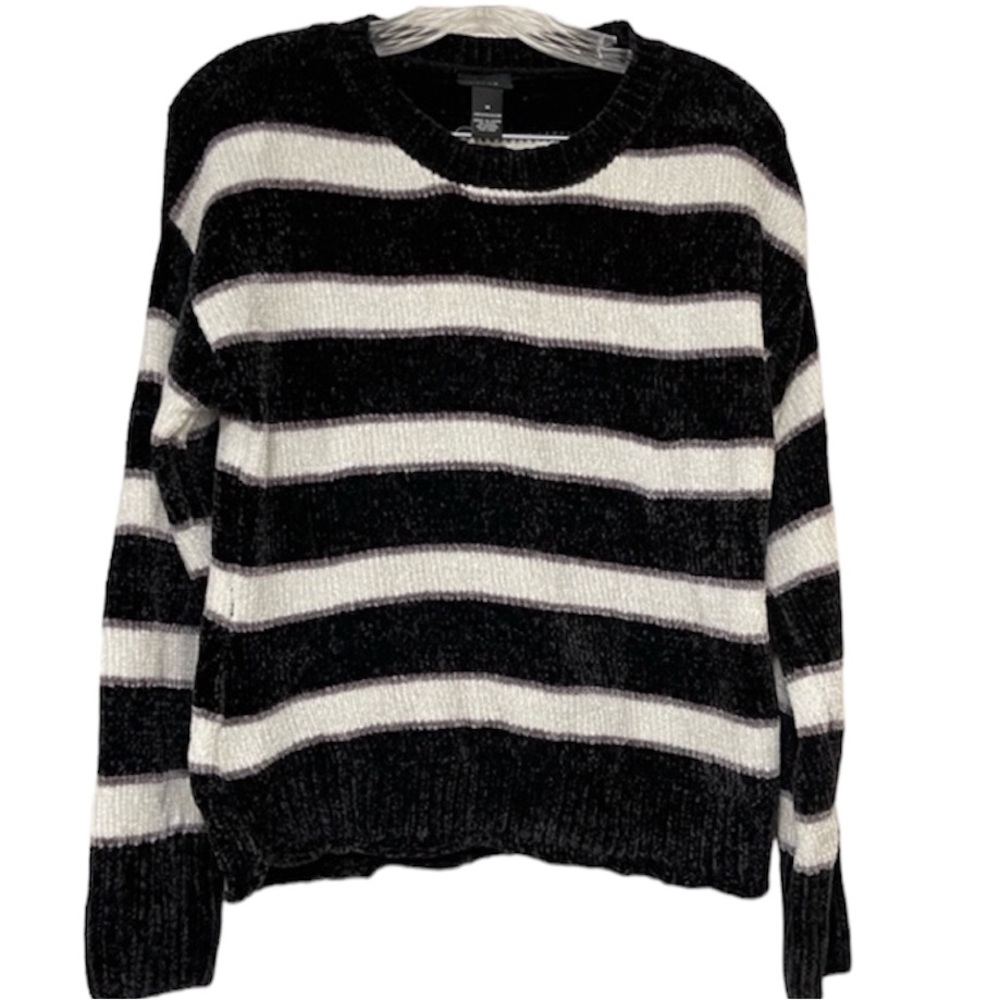 RUE 21 Black/White/Gray Stripped 100% Soft Polyester Sweater